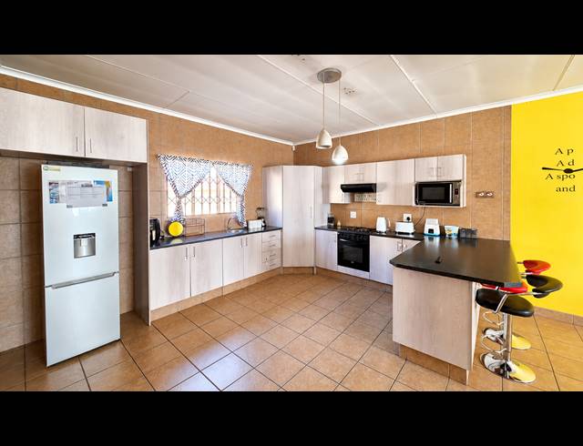 3 BEDROOM HOUSE FOR SALE IN RIVERSDALE